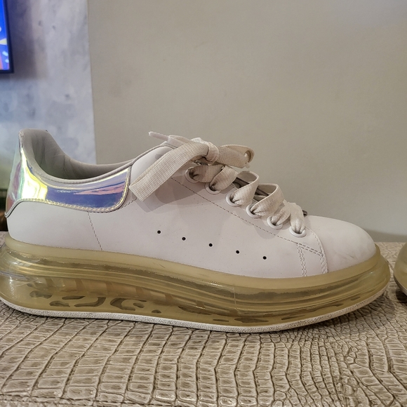 Alexander McQueen Shoes - Alexander McQueen womens white leather sneaker size 41